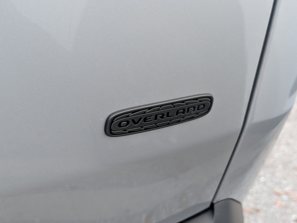 new 2026 Jeep Cherokee car, priced at $41,810