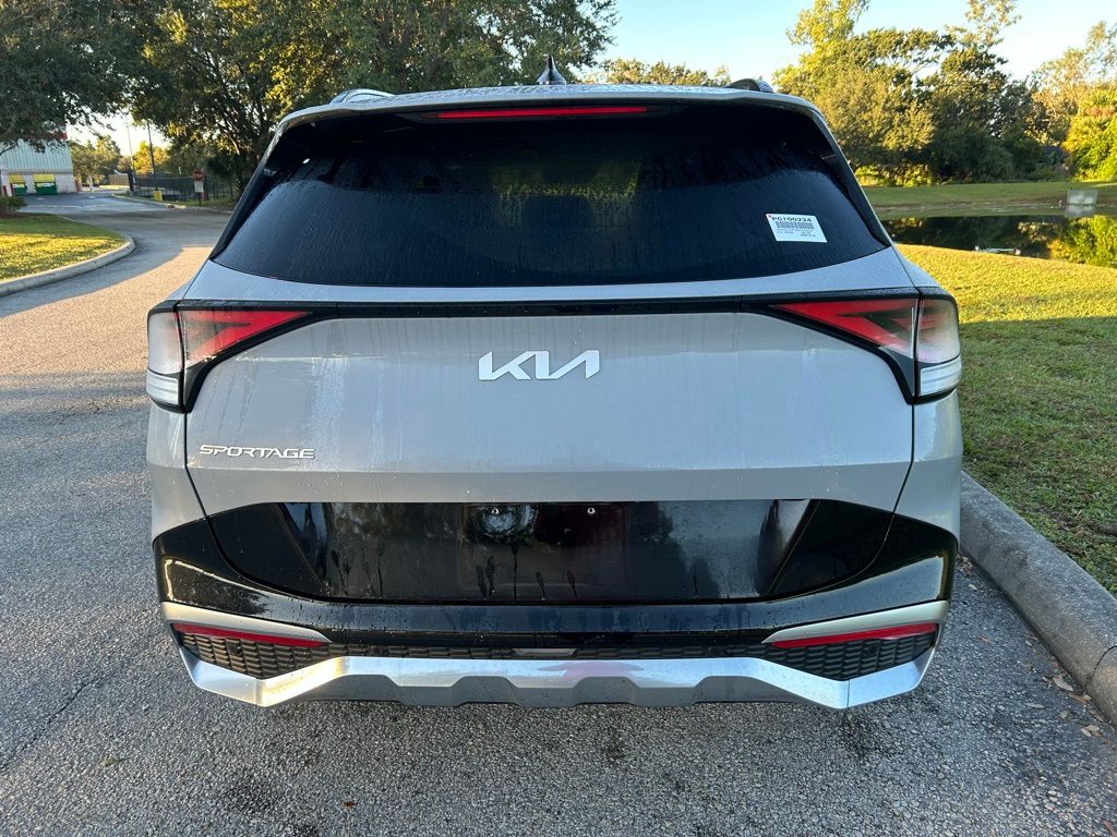 Thumbnail: 2023 Kia Sportage - 4
