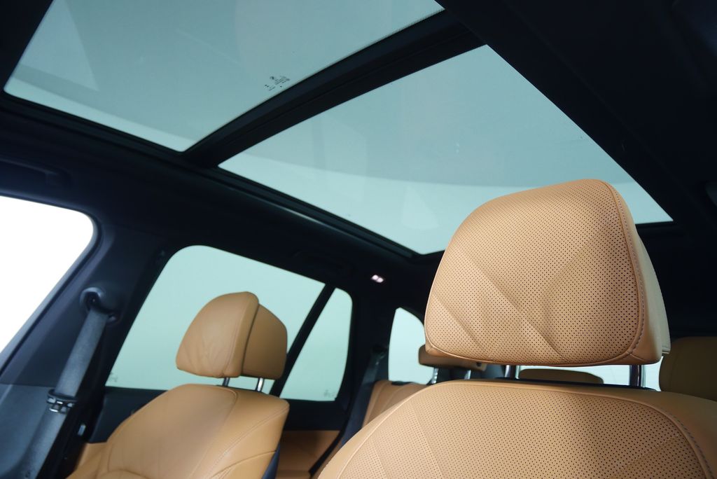 Thumbnail: 2025 BMW X5 - 12