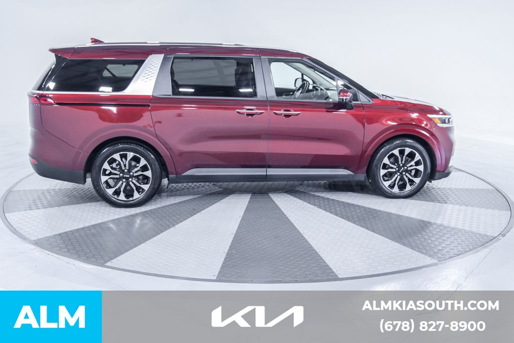 2024 Kia Carnival EX photo 11