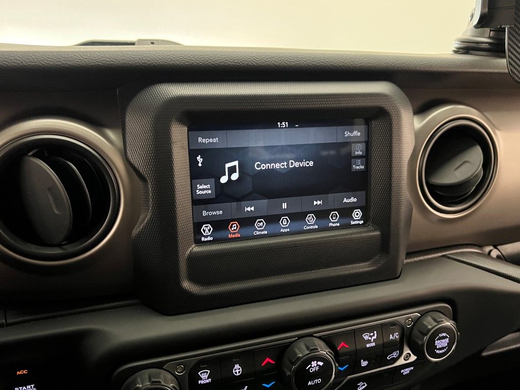 Thumbnail: 2020 Jeep Wrangler - 31