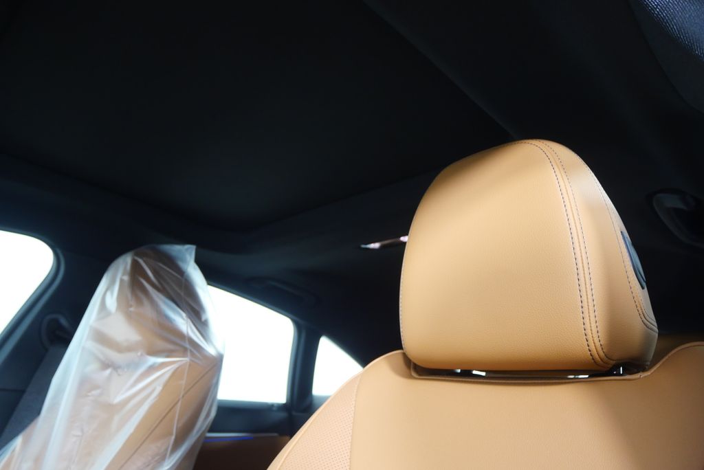 Thumbnail: 2025 BMW i4 - 11