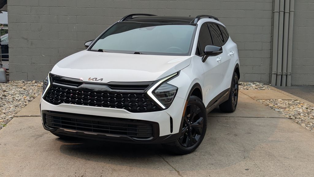 Glacial White Pearl 2025 Kia Sportage SUV / Crossover All-Wheel Drive 8-Speed Automatic