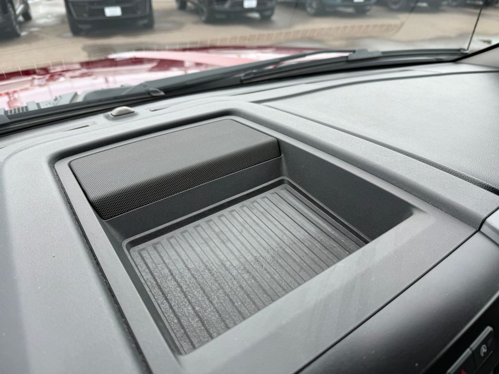 Used 2018 Red Ford XLT image 53