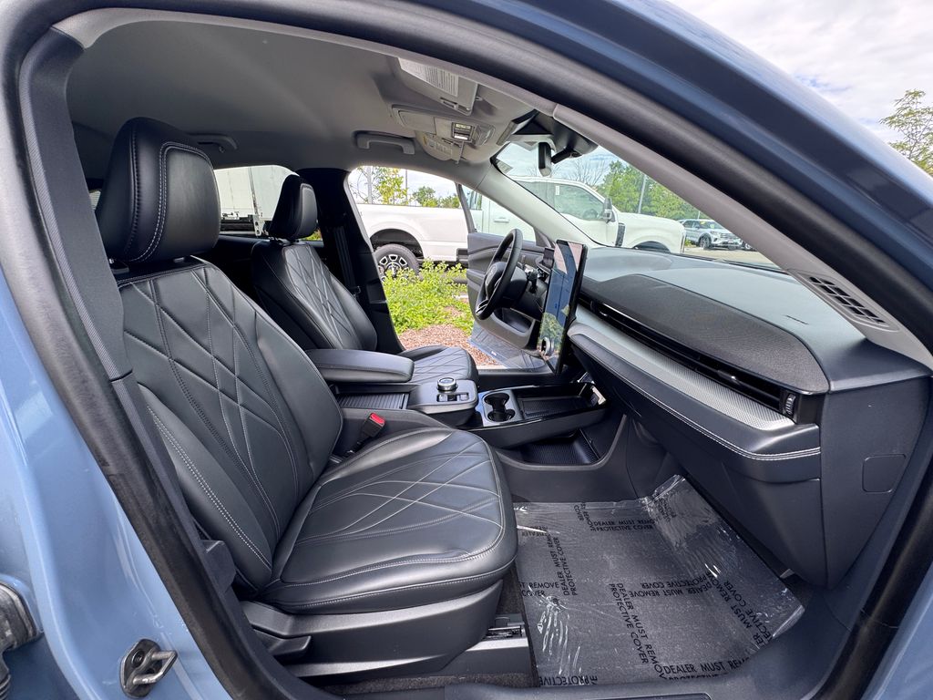 Certified Used 2023 Vapor Blue Metallic Ford Select image 29
