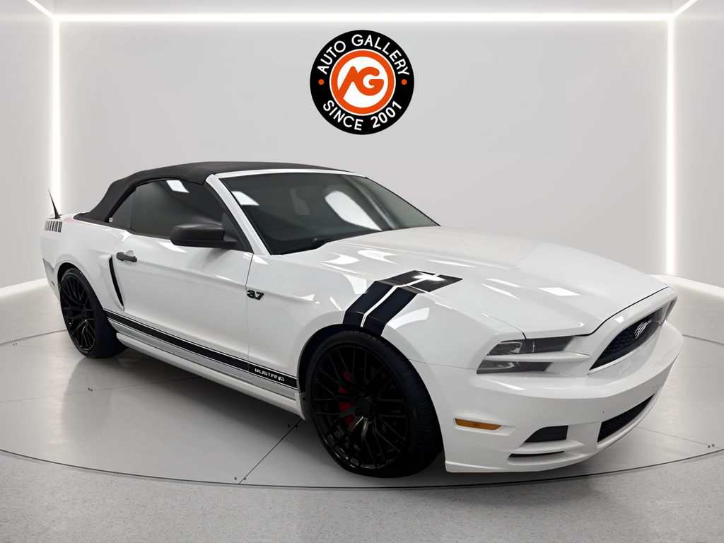Oxford White 2014 Ford Mustang Convertible Rear-Wheel Drive 6-Speed Automatic