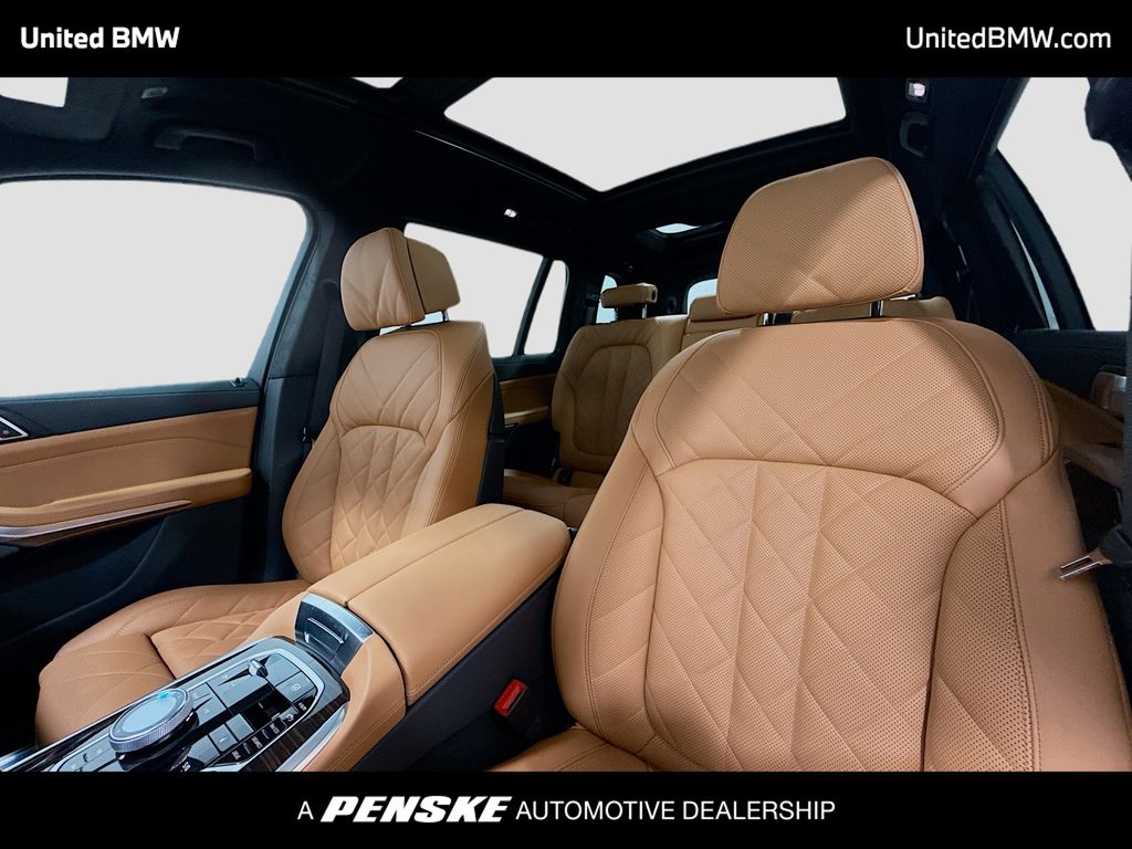 Thumbnail: 2026 BMW X7 - 5