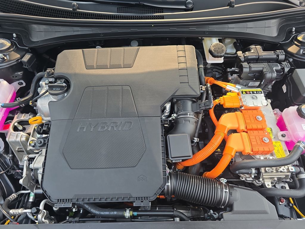 Used 2026 Hyundai Elantra Hybrid Sedan