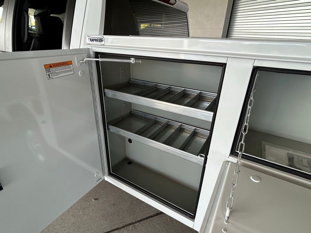 New 2026 Summit White Chevrolet Work Truck image 27