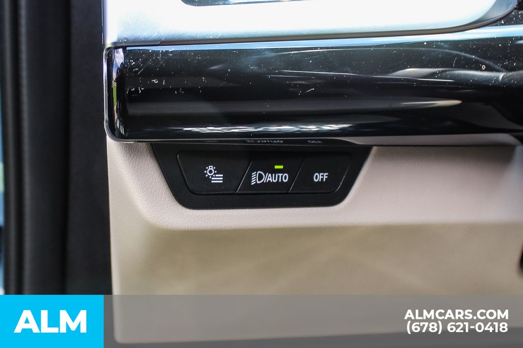 Used 2023 Green BMW xDrive28i image 30
