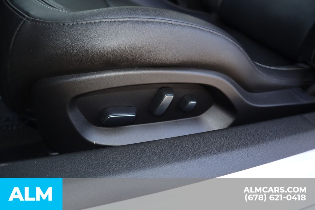 Used 2019 White Chevrolet Grand Sport image 13