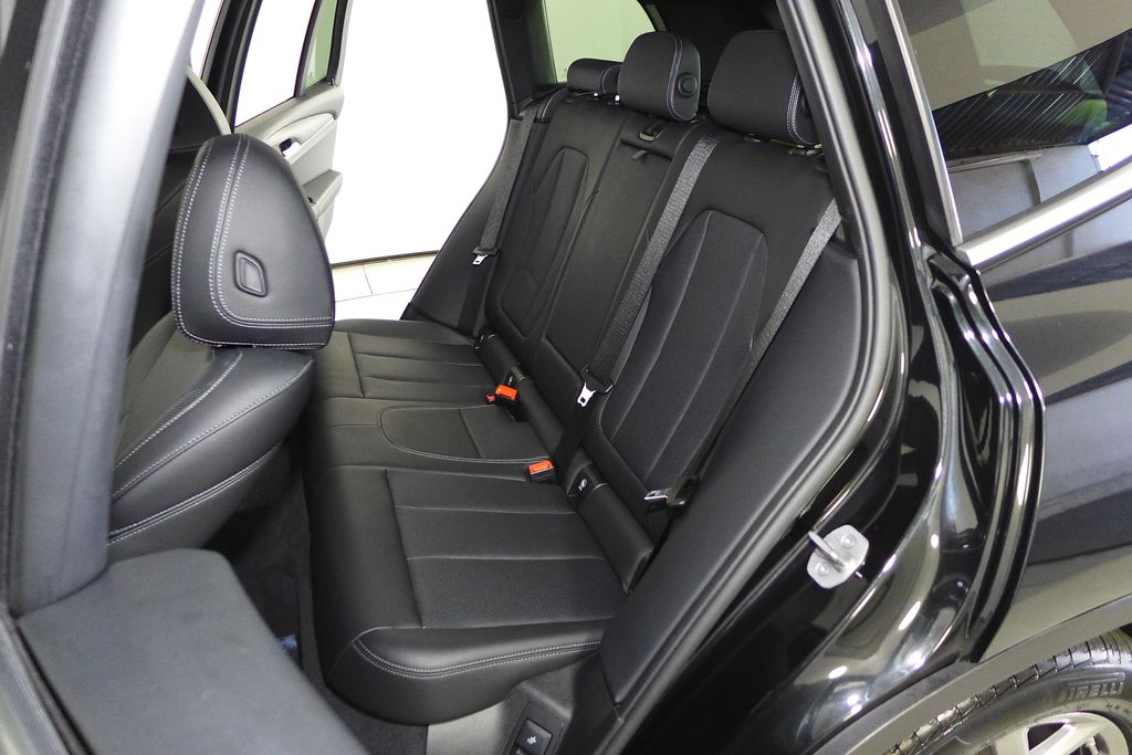 Thumbnail: 2022 BMW X3 - 21