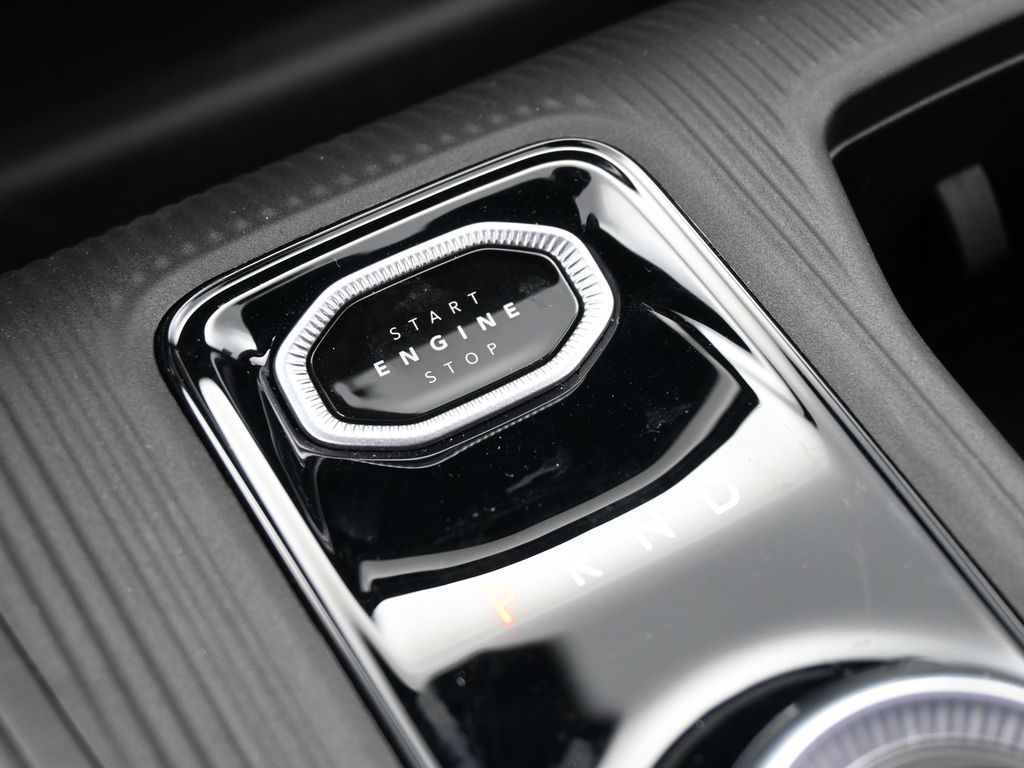 New 2026 diamond black crystal pearlcoat Jeep Limited image 26