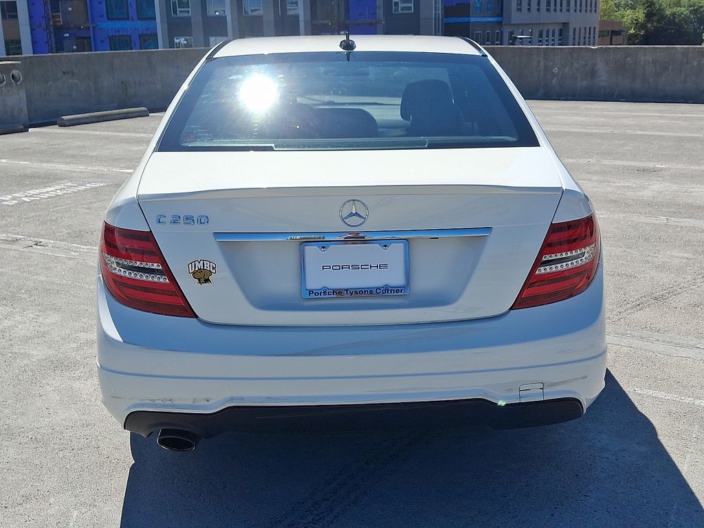 Thumbnail: 2012 Mercedes-Benz C-Class - 9