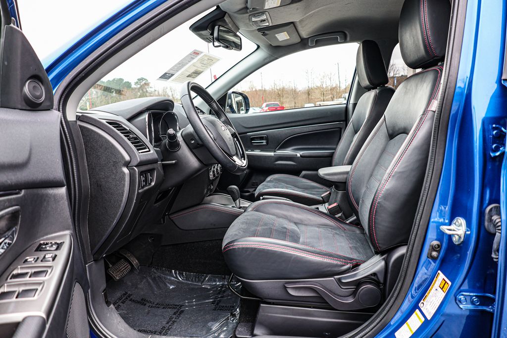 Used 2024 Blue Mitsubishi 2.0 SE image 16