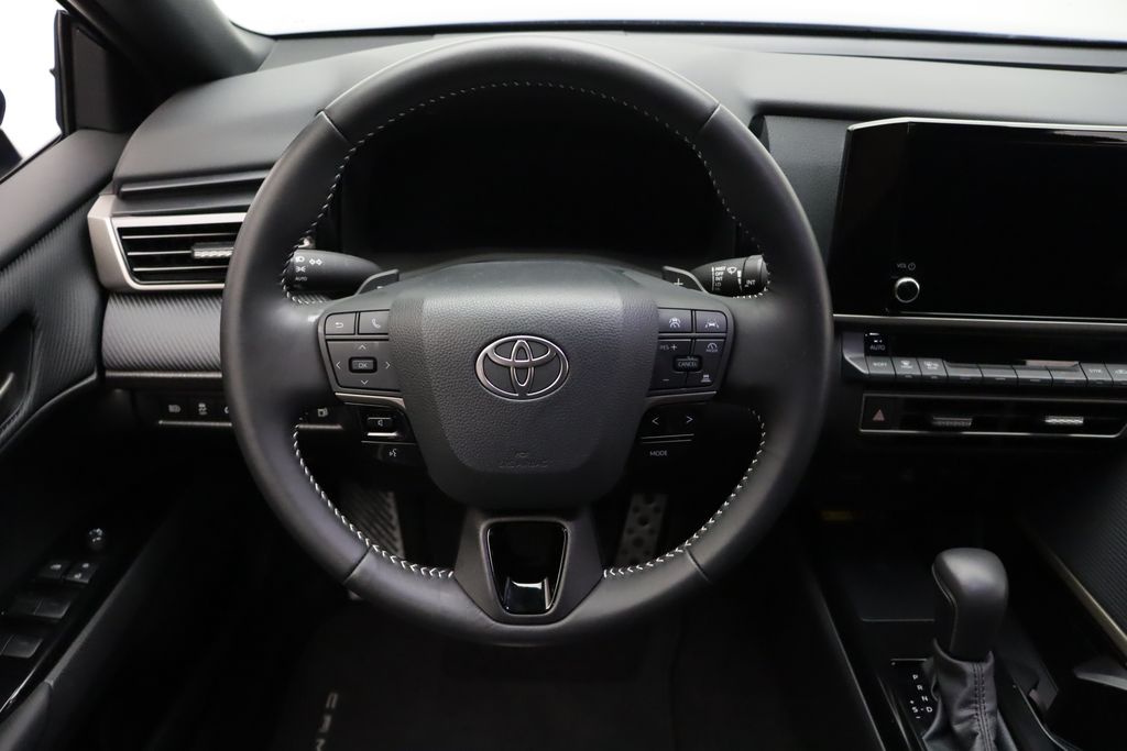 2025 Toyota Camry SE 23