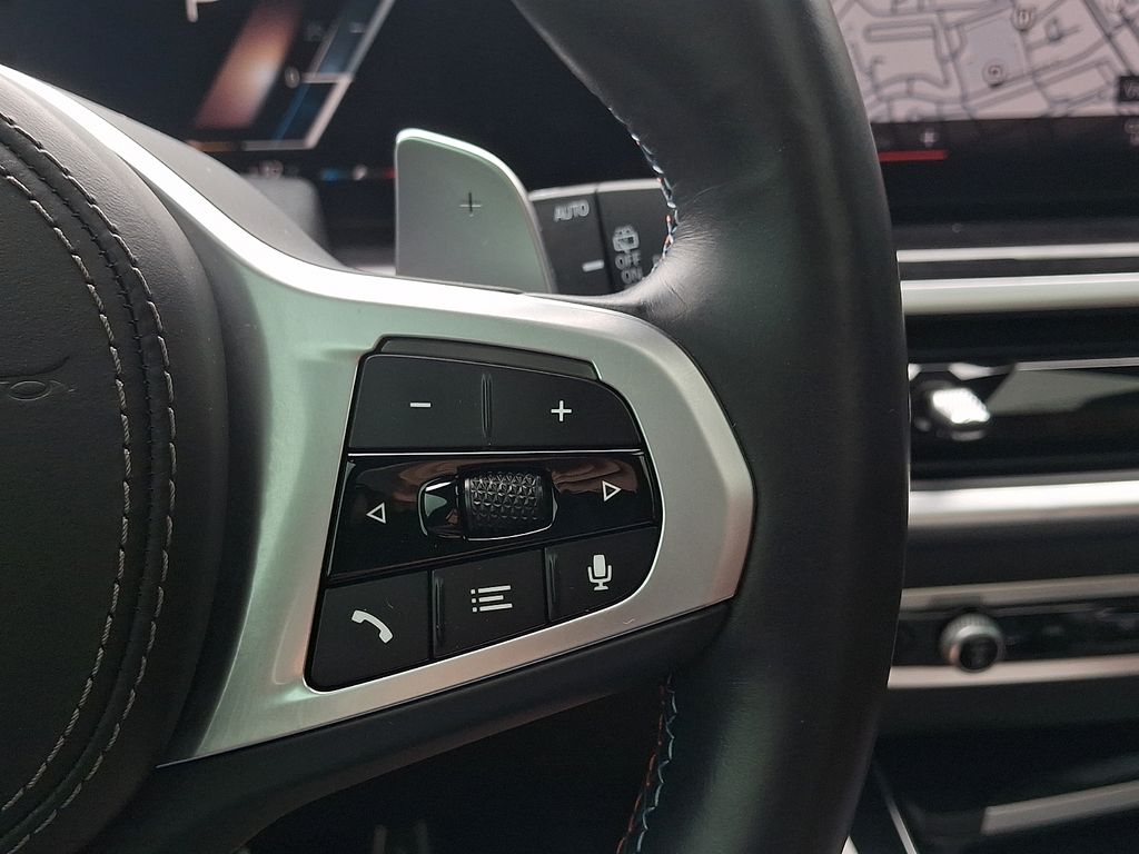 Thumbnail: 2023 BMW X7 - 21