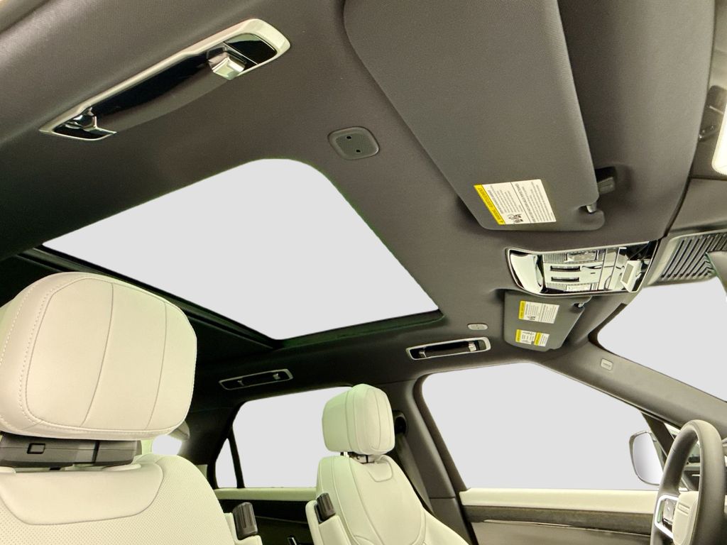 Thumbnail: 2026 Land Rover Range Rover Sport - 17