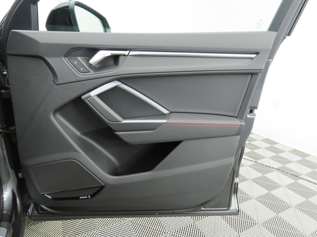 2025 Audi Q3  25