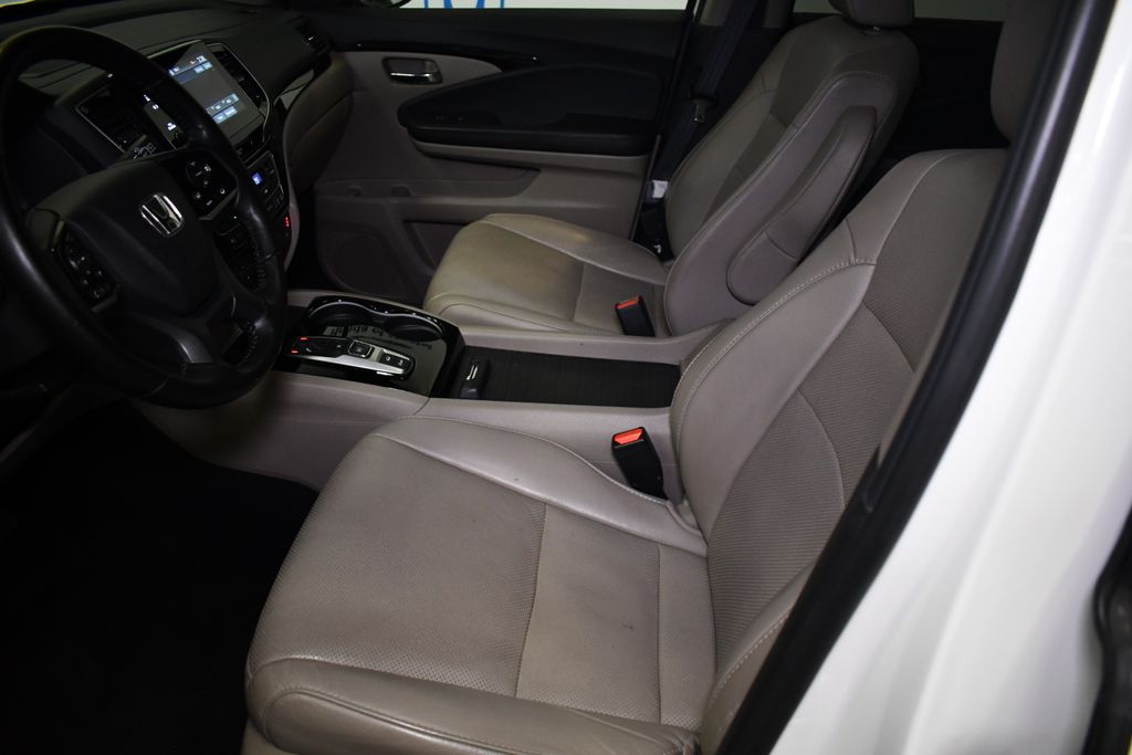 Thumbnail: 2019 Honda Pilot - 28