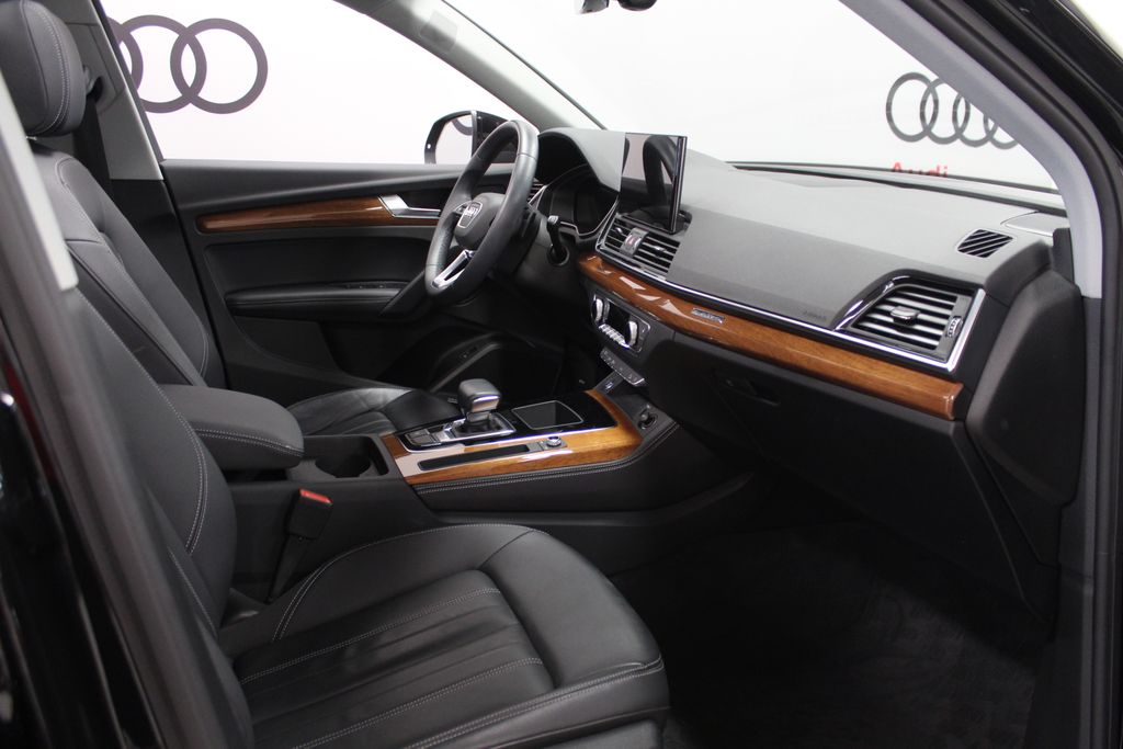 Thumbnail: 2023 Audi Q5 - 32