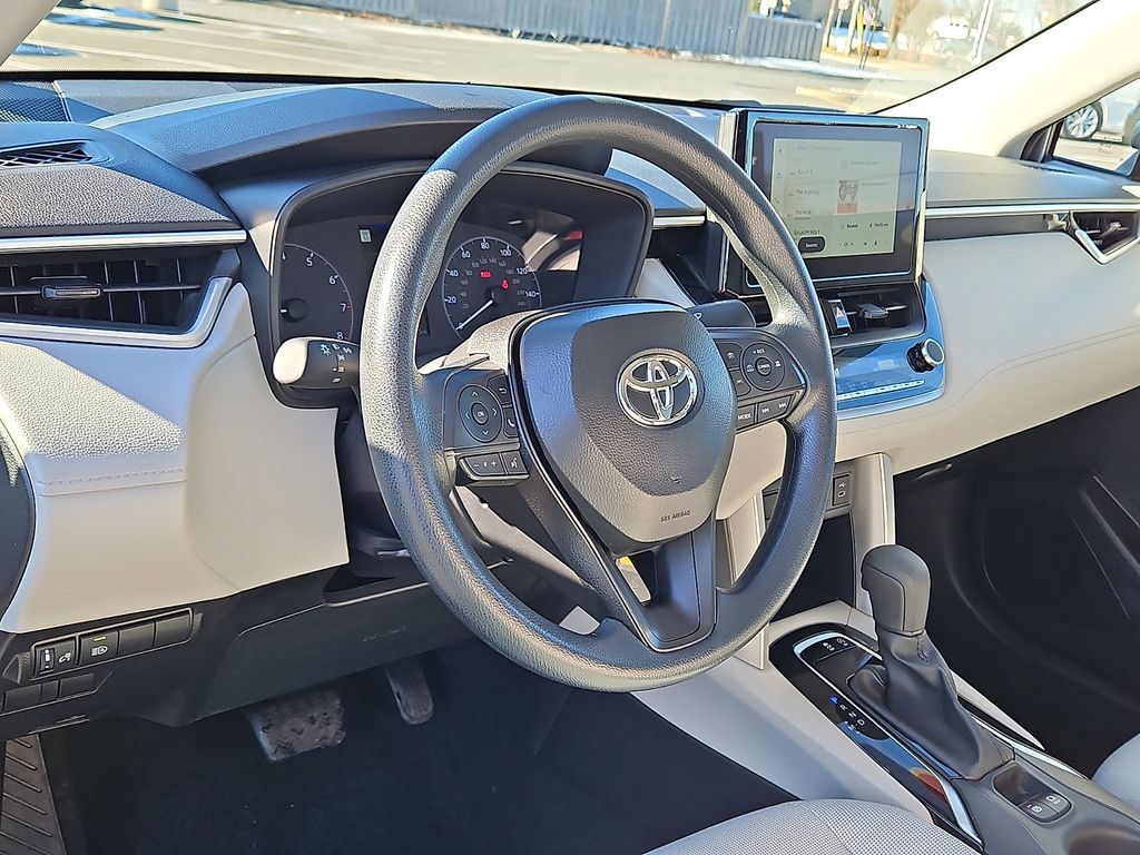 Thumbnail: 2025 Toyota Corolla Cross - 26