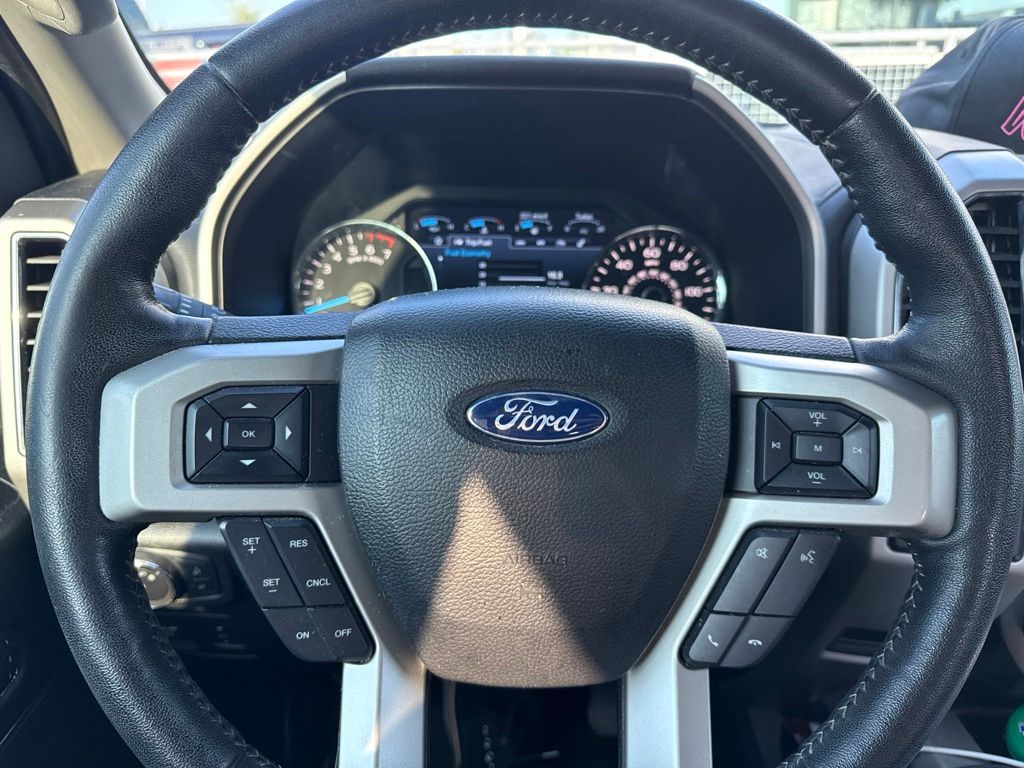 Used 2019 Green Ford Lariat image 7