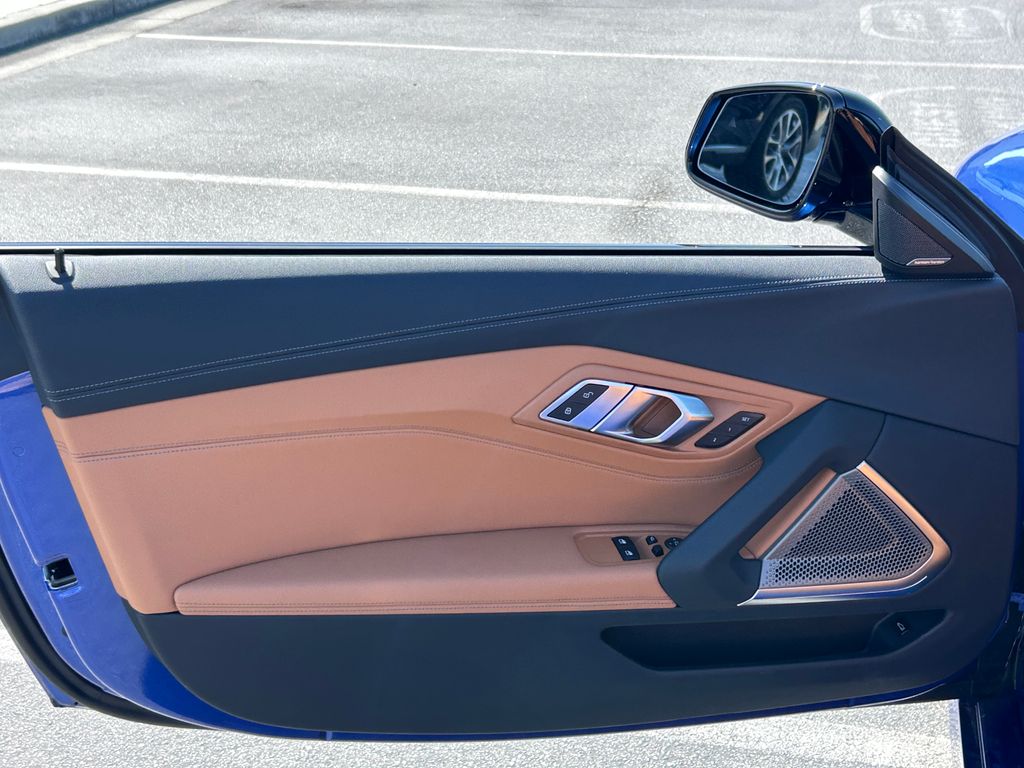 Thumbnail: 2026 BMW Z4 - 11