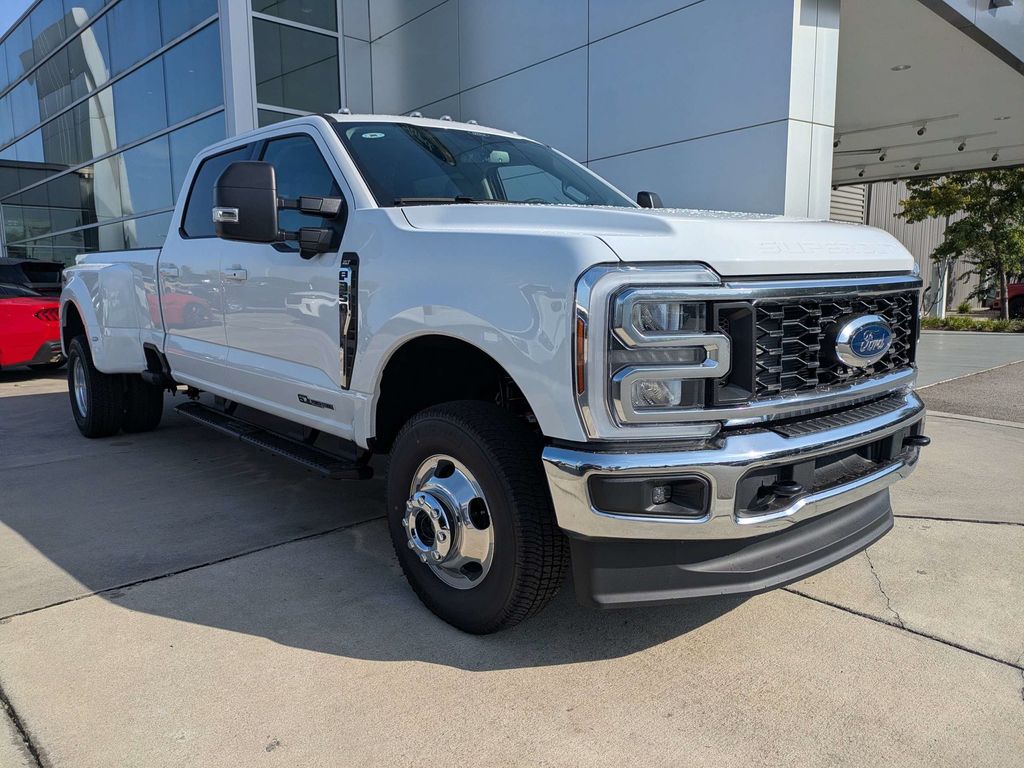 2026 Ford F-350 Super Duty XLT