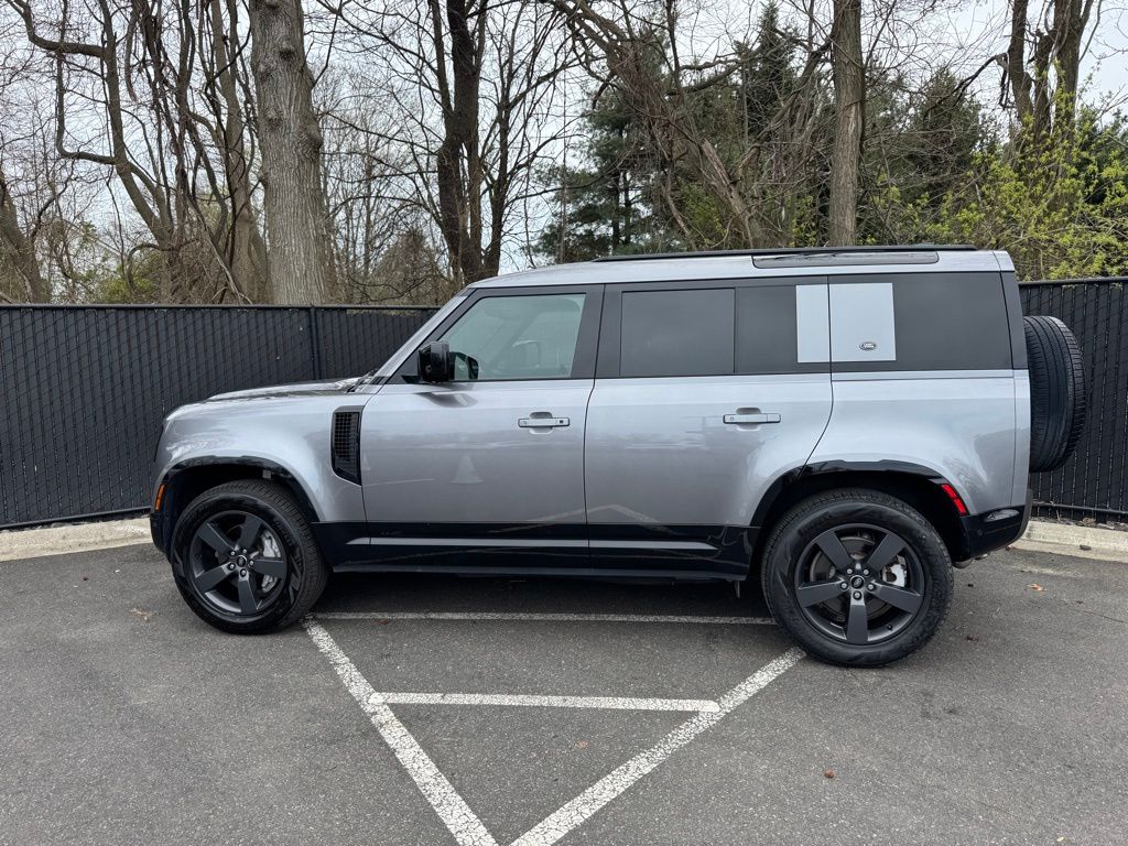 2022 Land Rover Defender 110 2