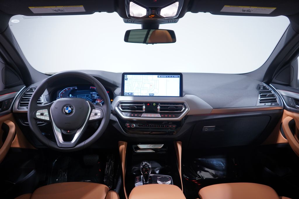 Thumbnail: 2024 BMW X4 - 10