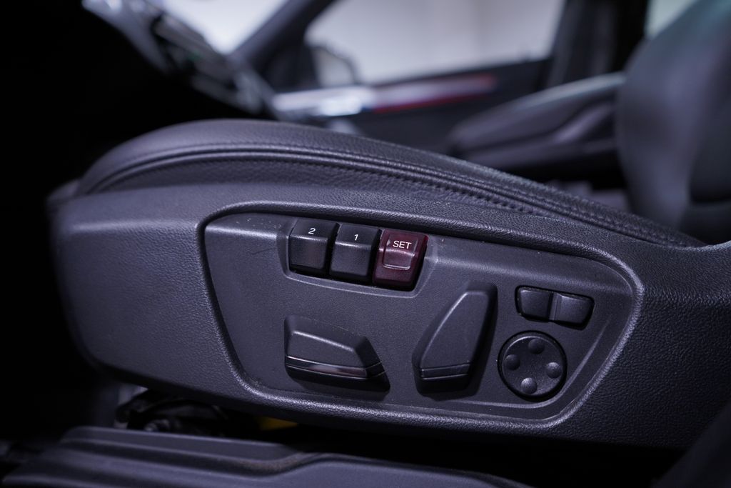 Thumbnail: 2020 BMW X1 - 18