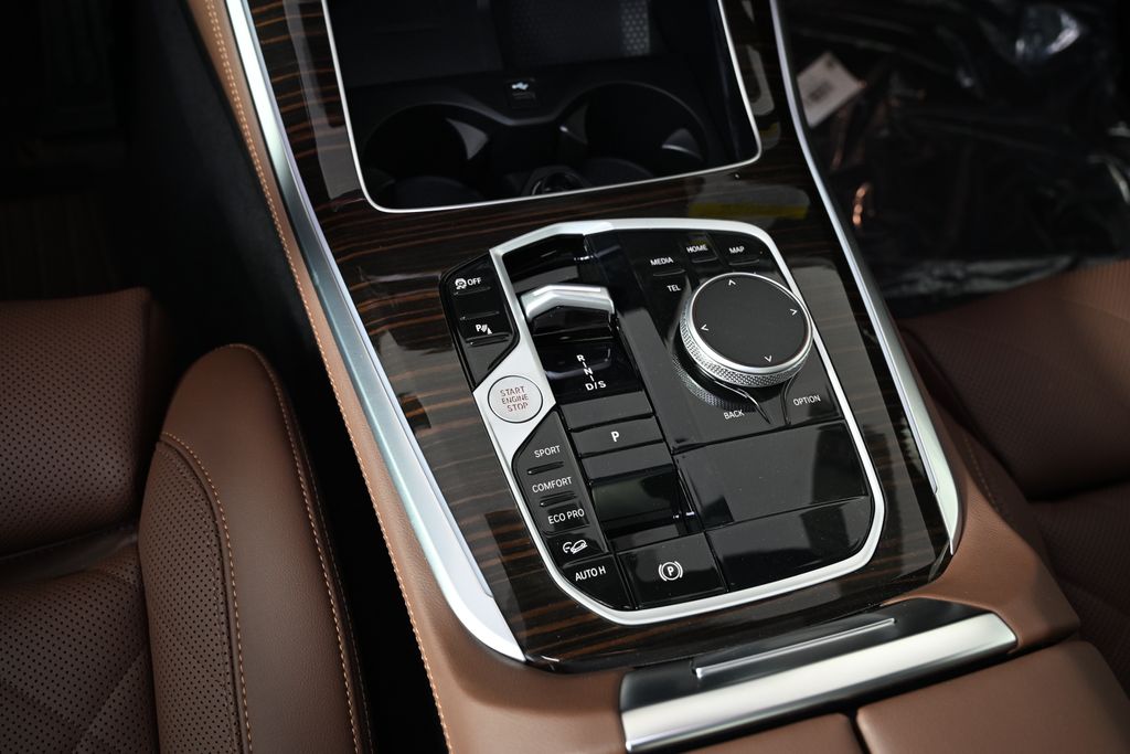 Thumbnail: 2026 BMW X5 - 19