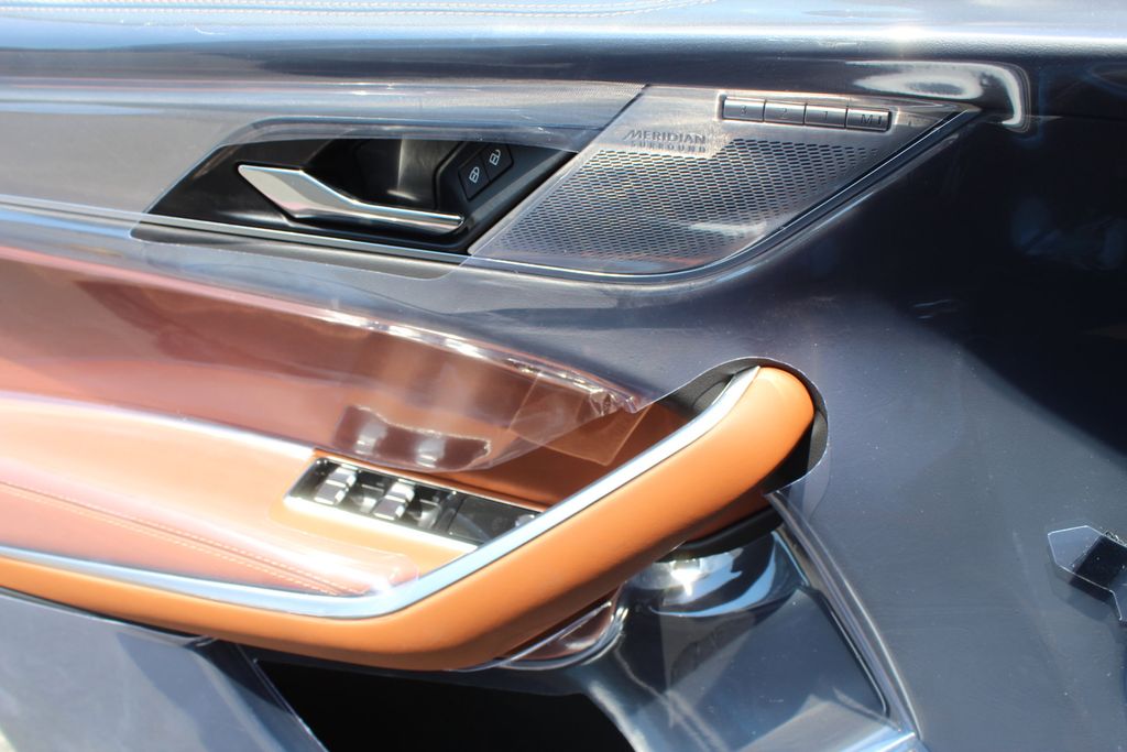 2026 Jaguar F-Pace R-Dynamic S - Photo 16
