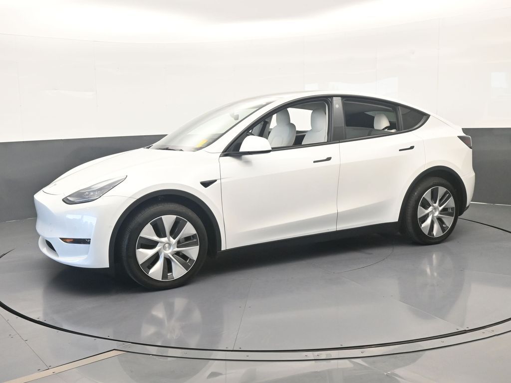 Used 2021 Tesla Model Y Long Range with VIN 5YJYGDEE4MF201644 for sale in Miami Lakes, FL