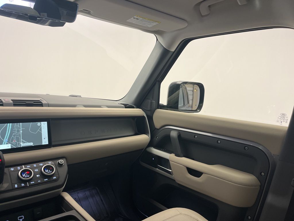 Thumbnail: 2024 Land Rover Defender - 25