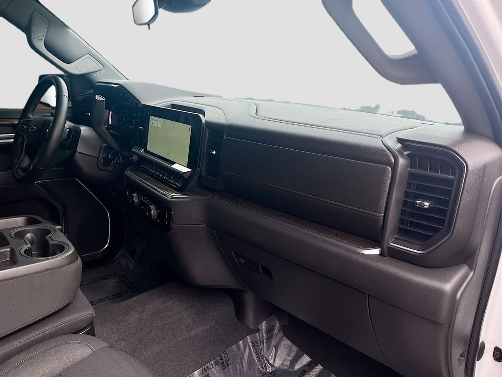 Used 2023 White Chevrolet LT Trail Boss image 28