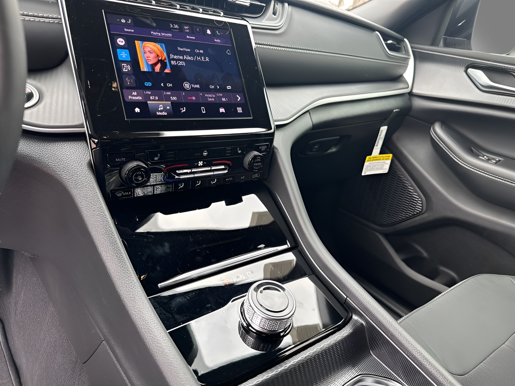 New Car 2025 Jeep Grand Cherokee  Laredo X For Sale Under $40,000 In Austin, Texas