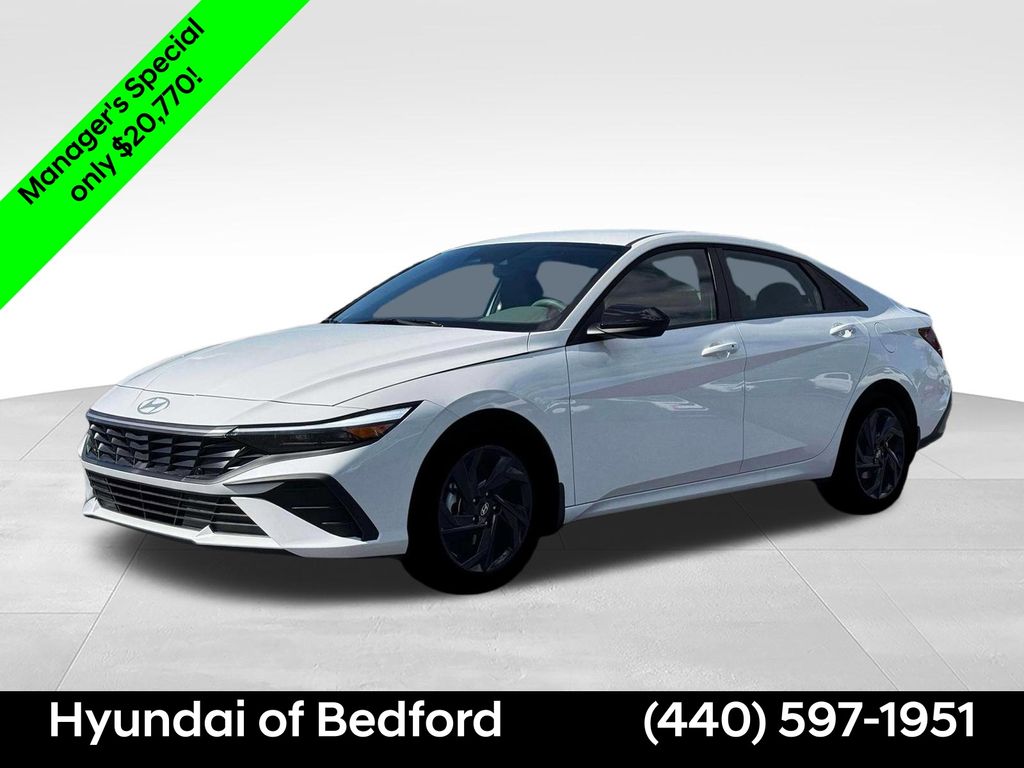 2026 Hyundai Elantra SEL Sport - Image 2