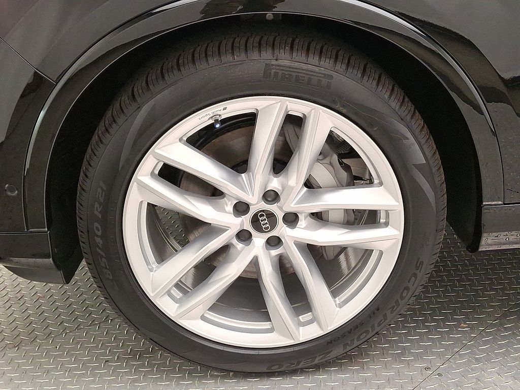 Thumbnail: 2025 Audi Q7 - 5