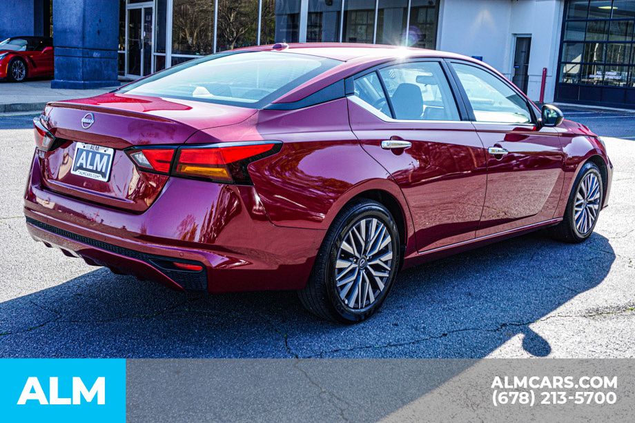 Used 2025 Red Nissan 2.5 SV image 6