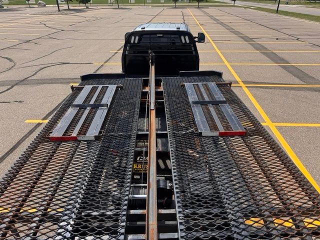 2024 Ford F-450 Chassis LARIAT