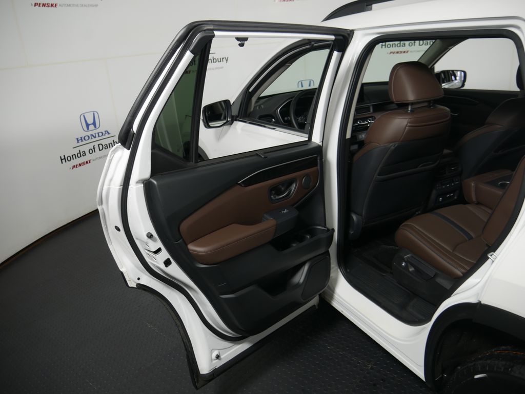 Thumbnail: 2023 Honda Pilot - 9