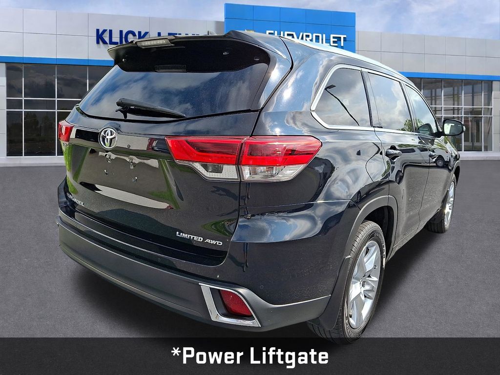 2019 Toyota Highlander Limited Black at Subaru and VW of Moon Township