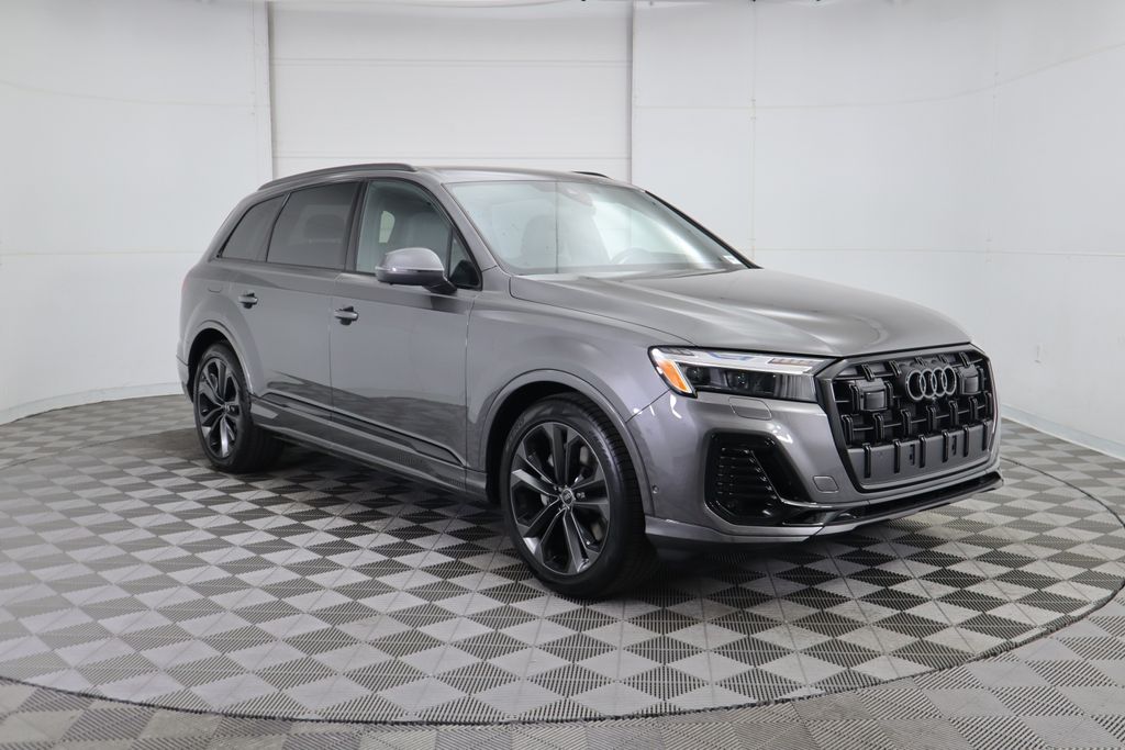 2025 Audi Q7  3