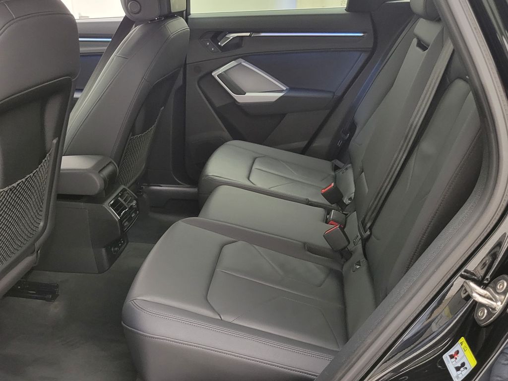 Thumbnail: 2023 Audi Q3 - 21