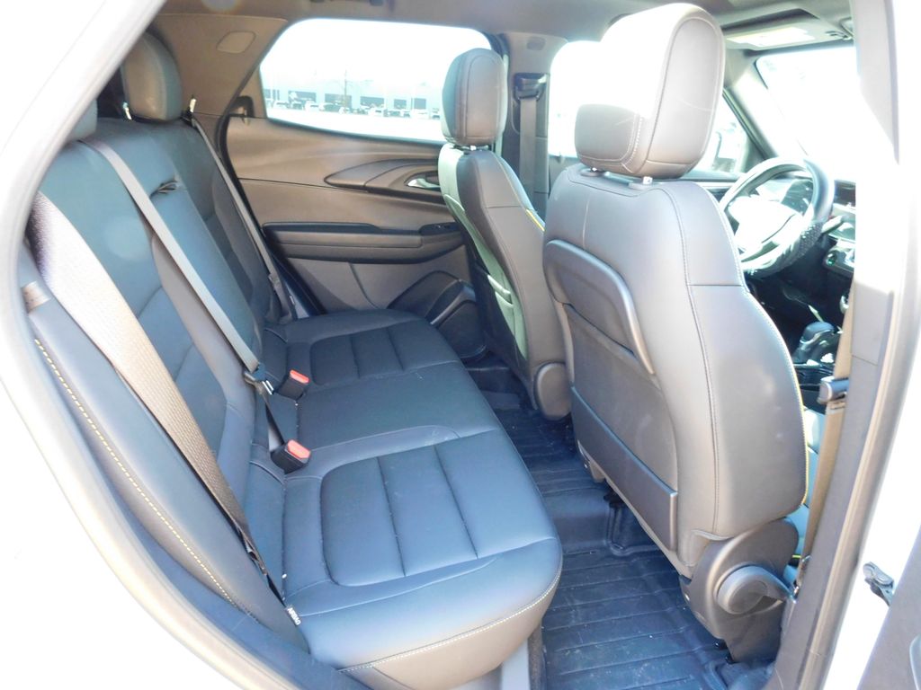 Thumbnail: 2025 Chevrolet TrailBlazer - 5