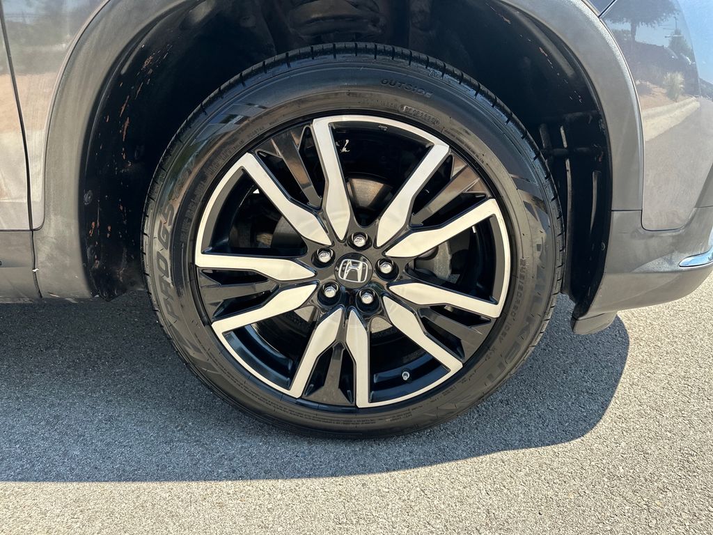 Used Car 2019 Honda Pilot  Touring For Sale Under $25,000 In Austin, Texas