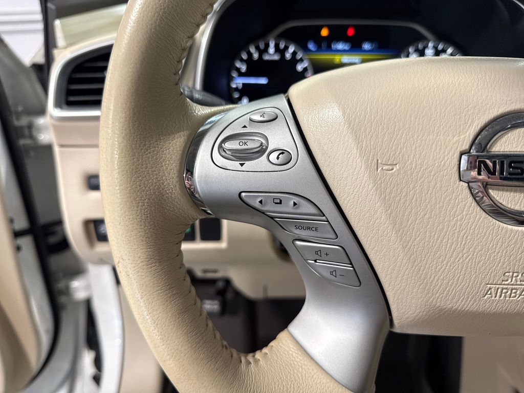 2016 Nissan Murano Hybrid Platinum - Image 5