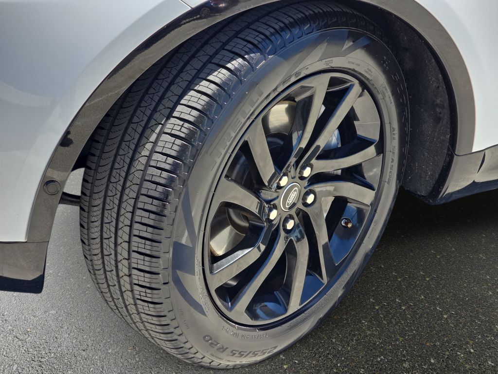 Used 2020 White Land Rover Landmark Edition image 38